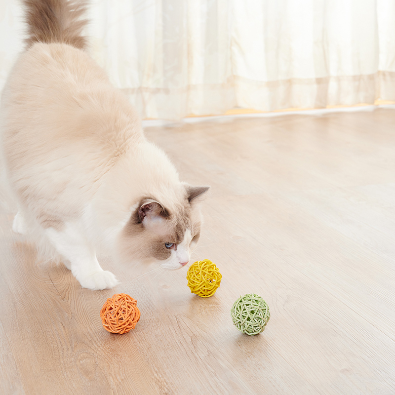 ラタンボールトーイ